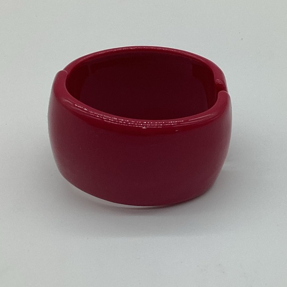795.💖 Hot Pink 80’s Bangle/Bracelet Retro w/Hinge Closure VGUC $14 - Picture 1 of 3